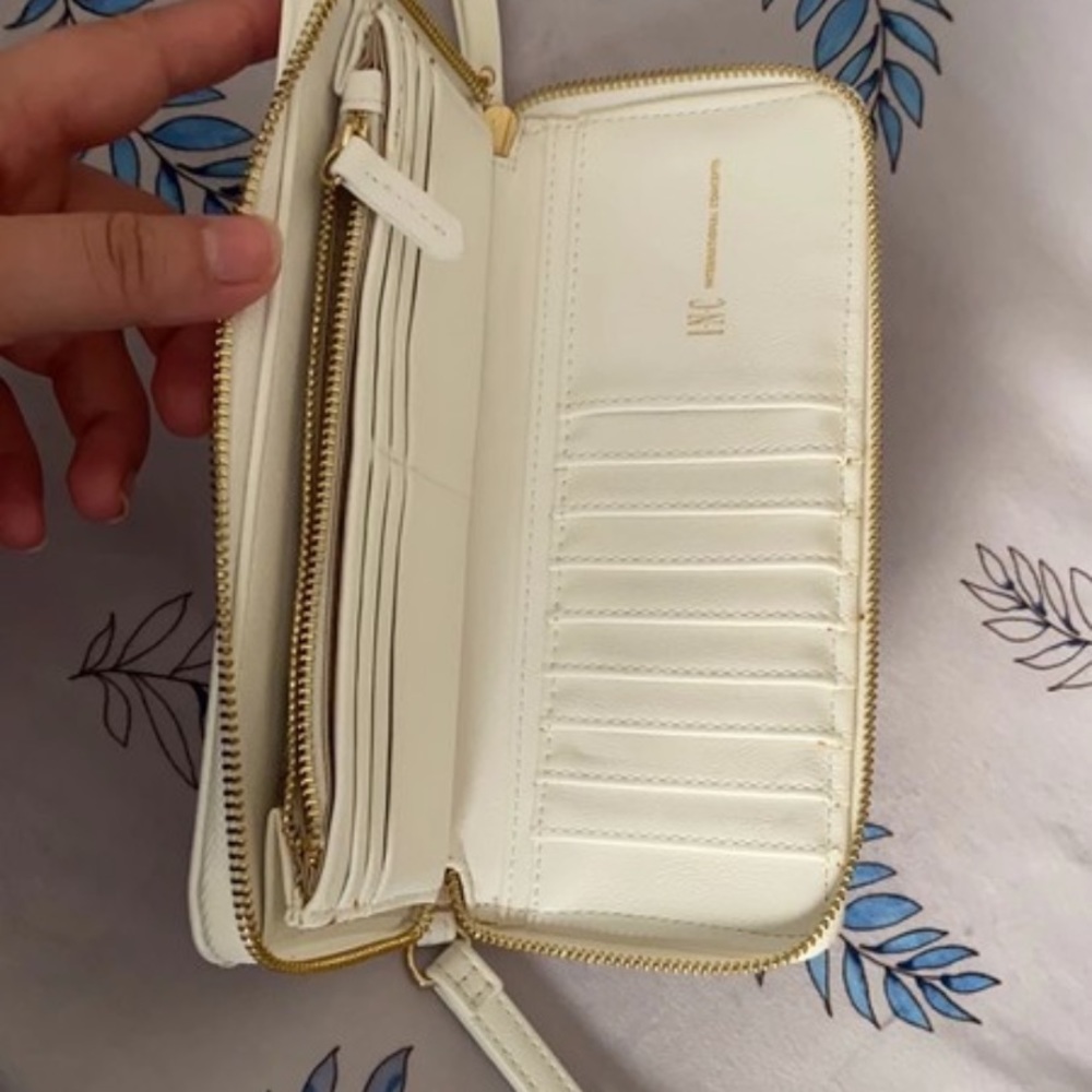 INC Wallet - Picture 2 of 3